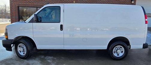 2022 Chevrolet Express 2500 RWD 2500 Regular Wheelbase WT