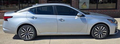 Brilliant Silver Metallic 2023 Nissan Altima 2.5 SV