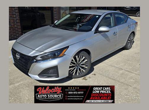 Brilliant Silver Metallic 2023 Nissan Altima 2.5 SV