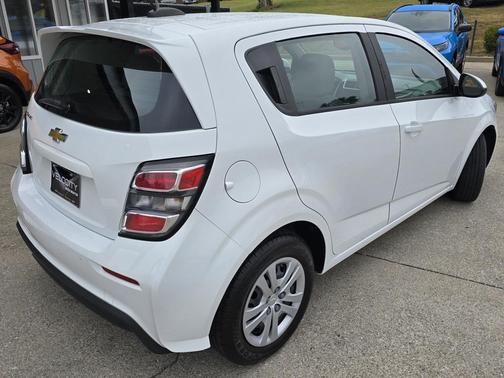 2017 Chevrolet Sonic LT