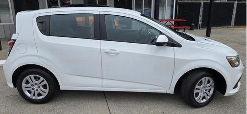 2017 Chevrolet Sonic LT