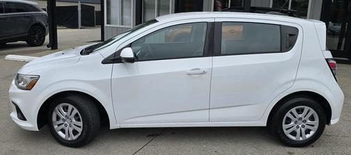 2017 Chevrolet Sonic LT