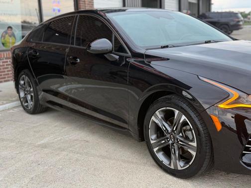 Ebony Black 2021 Kia K5 EX