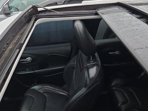 2019 Jeep Cherokee Trailhawk Elite