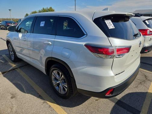 2016 Toyota Highlander LE