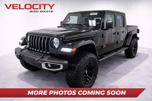 Black Clearcoat 2022 Jeep Gladiator Sport S
