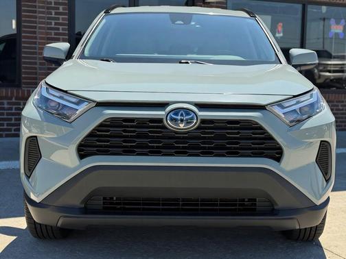 Lunar Rock 2022 Toyota RAV4 Hybrid XLE