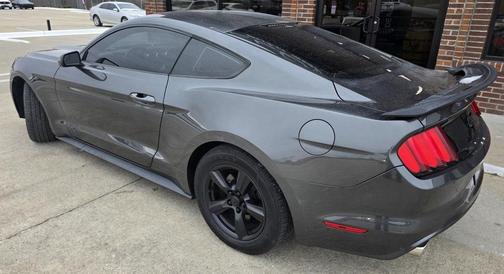 2017 Ford Mustang V6