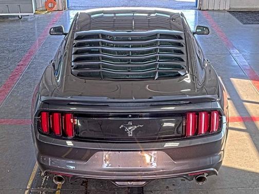 2017 Ford Mustang V6
