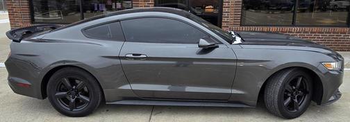 2017 Ford Mustang V6