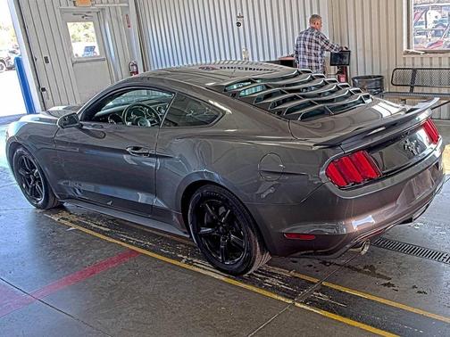 2017 Ford Mustang V6