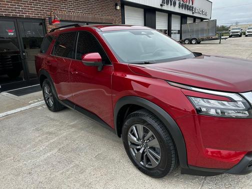 2024 Nissan Pathfinder SV 4WD