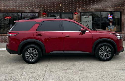 2024 Nissan Pathfinder SV 4WD