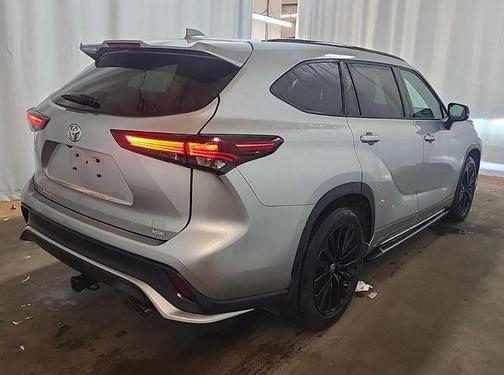 2024 Toyota Highlander XSE