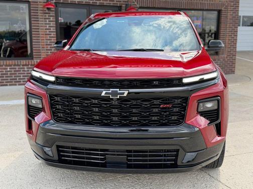 Radiant Red Tintcoat 2024 Chevrolet Traverse RS