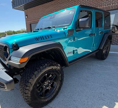 Bikini Pearl Coat 2024 Jeep Wrangler 4xe Willys