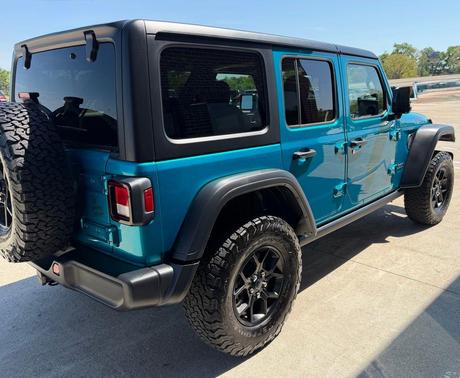 Bikini Pearl Coat 2024 Jeep Wrangler 4xe Willys