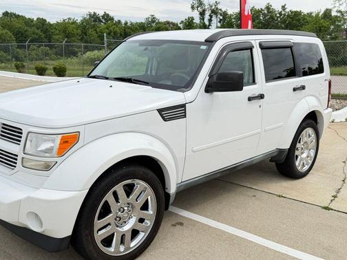 Bright White Clearcoat 2011 Dodge Nitro Heat