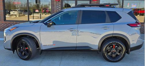 2025 Nissan Rogue Rock Creek