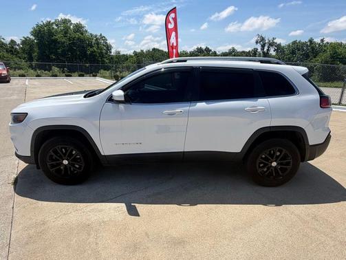Bright White Clearcoat 2019 Jeep Cherokee Latitude