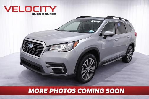 Ice Silver Metallic 2019 Subaru Ascent Limited 8-Passenger
