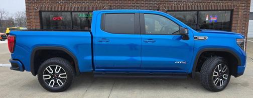 2022 GMC Sierra 1500 AT4