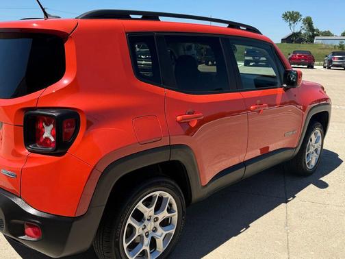 Omaha Orange 2017 Jeep Renegade Latitude