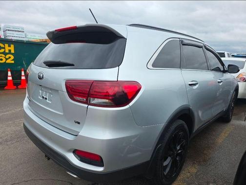 2019 Kia Sorento S