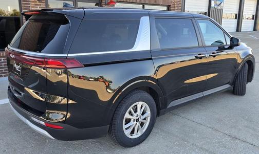 2022 Kia Carnival LXS