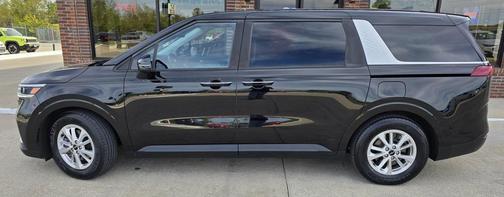 2022 Kia Carnival LXS