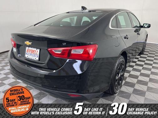 Mosaic Black Metallic 2025 Chevrolet Malibu LT