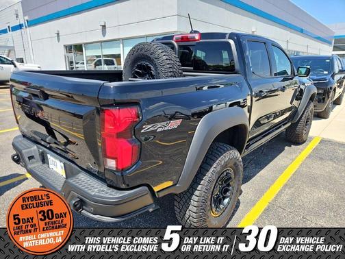 Black 2024 Chevrolet Colorado ZR2