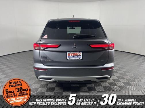 2023 Mitsubishi Outlander SE