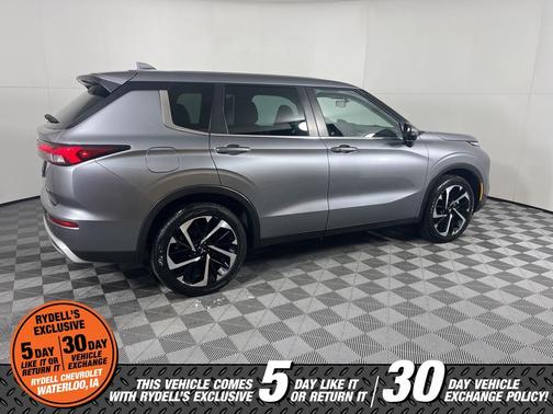 2023 Mitsubishi Outlander SE