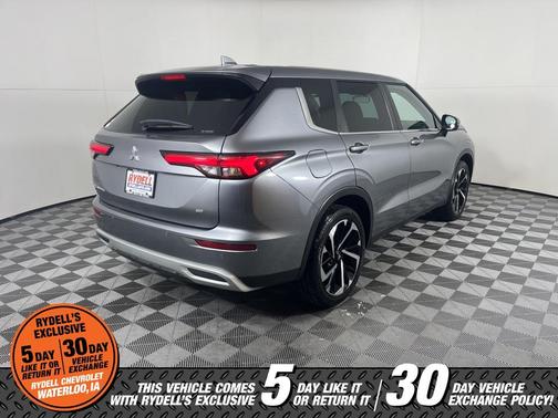 2023 Mitsubishi Outlander SE