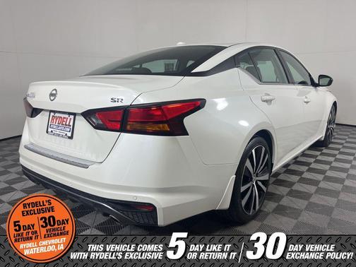 2022 Nissan Altima 2.5 SR