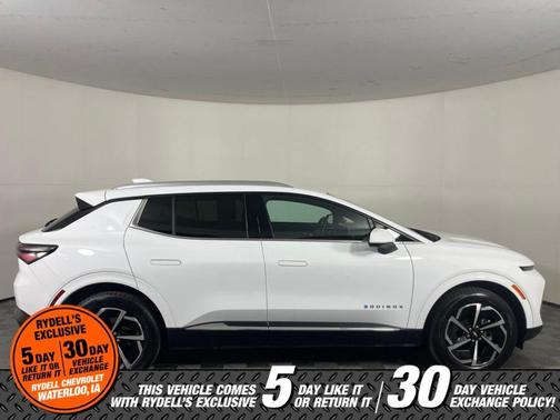 Summit White 2024 Chevrolet Equinox EV LT