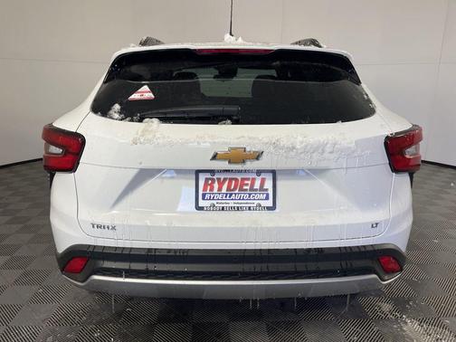 Summit White 2026 Chevrolet Trax LT