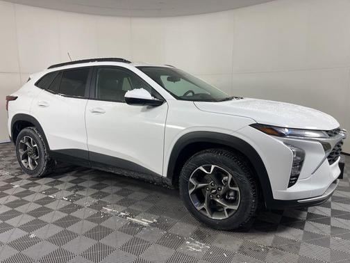 Summit White 2026 Chevrolet Trax LT