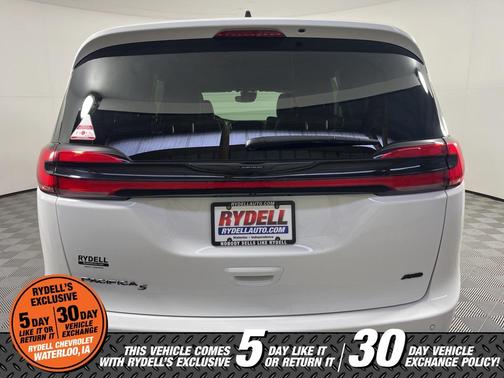 2024 Chrysler Pacifica Touring-L