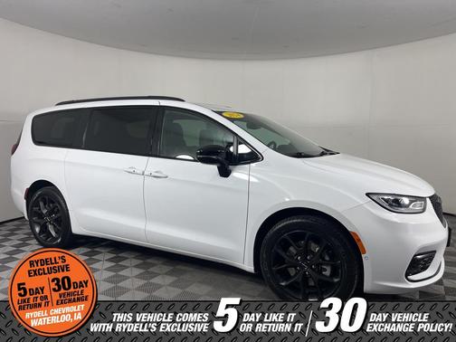 2024 Chrysler Pacifica Touring-L