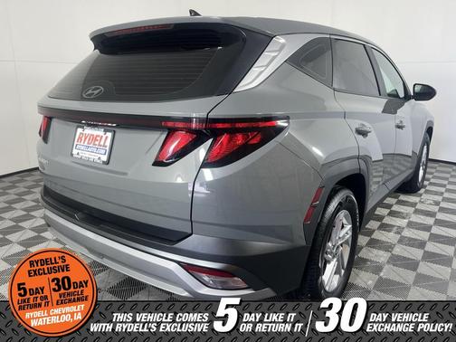 2025 Hyundai TUCSON SE