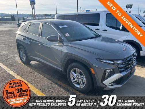 2025 Hyundai TUCSON SE