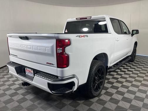 Summit White 2026 Chevrolet Silverado 1500 RST