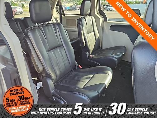 2015 Chrysler Town & Country Touring