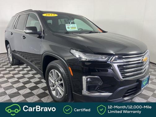 Mosaic Black Metallic 2023 Chevrolet Traverse LT Cloth