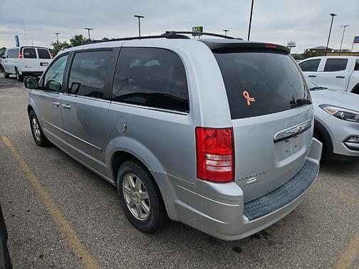 2009 Chrysler Town & Country Touring