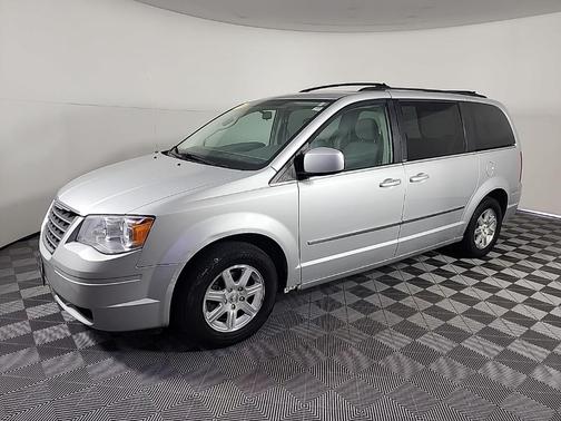 2009 Chrysler Town & Country Touring
