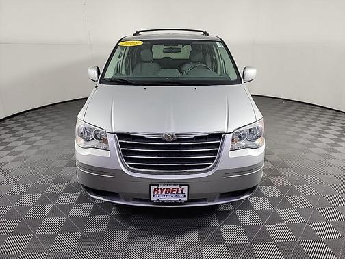 2009 Chrysler Town & Country Touring