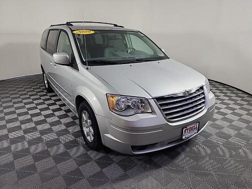 2009 Chrysler Town & Country Touring